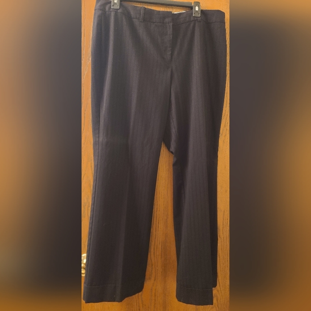 Worthington stretch 16 petite black/black pinstripe dress pants
